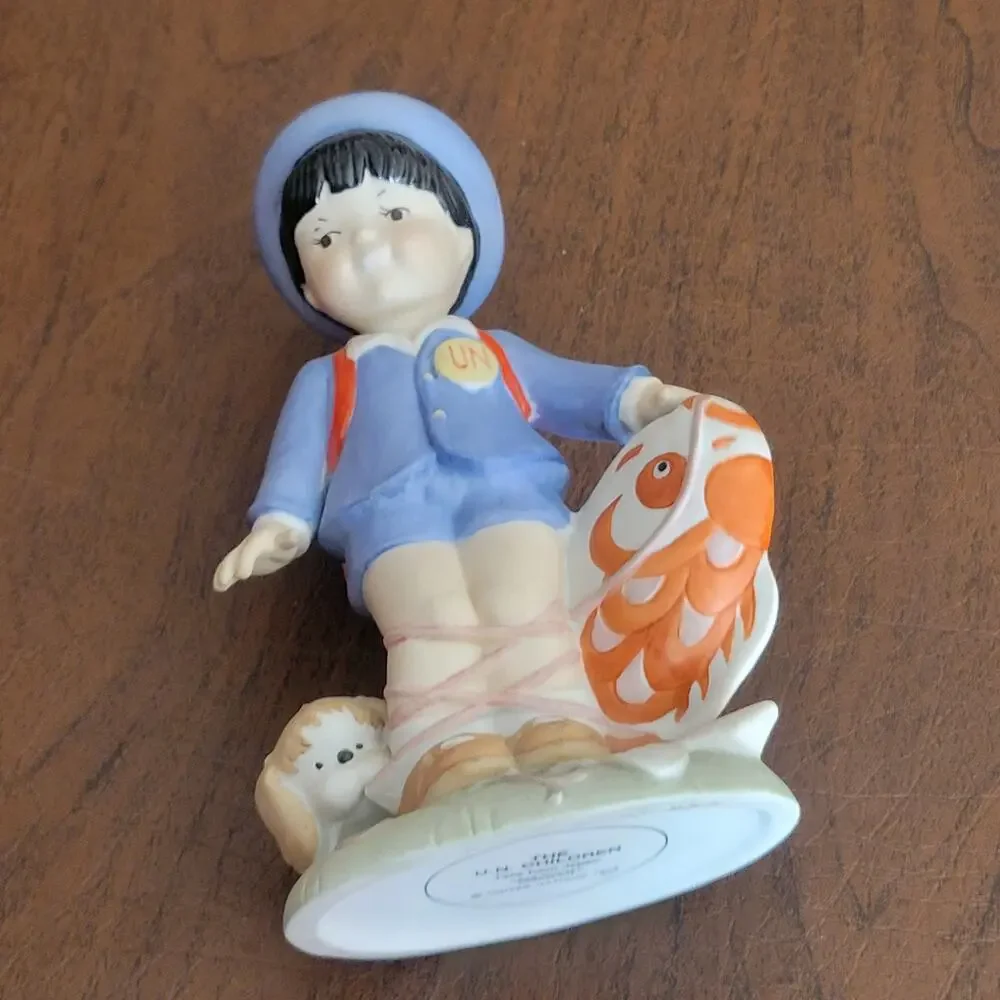Vintage The United Nations UN Children Taro from Japan 1978 Porcelain